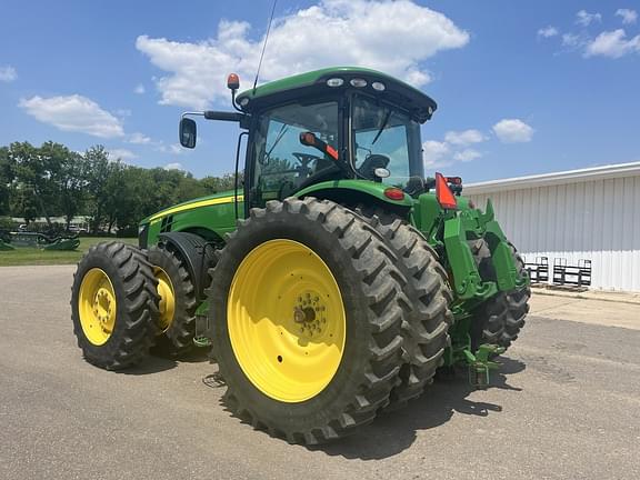 Image of John Deere 8360R equipment image 4