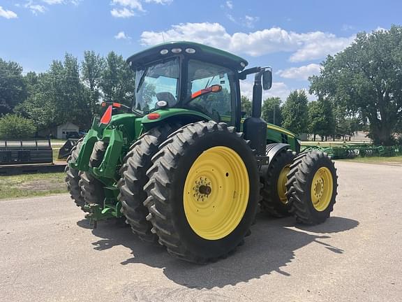 Image of John Deere 8360R equipment image 2