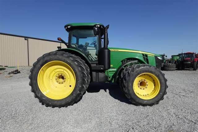 Image of John Deere 8360R equipment image 3
