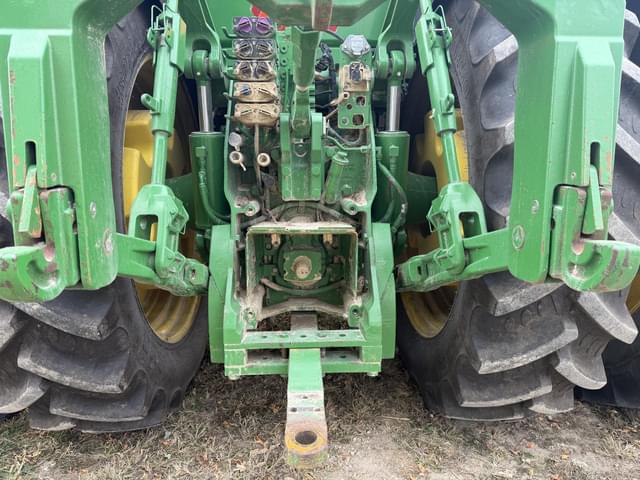 Image of John Deere 8360R equipment image 4
