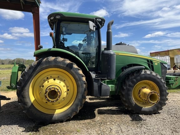 2013 John Deere 8360R Equipment Image0