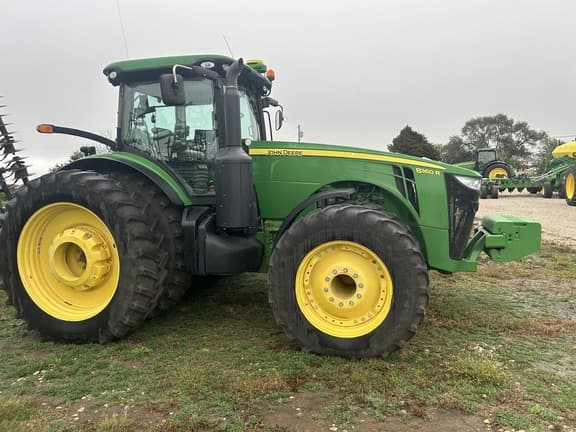 Image of John Deere 8360R equipment image 2