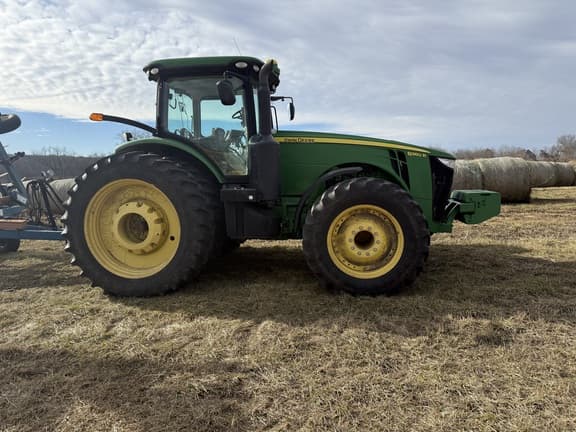 Image of John Deere 8360R equipment image 2