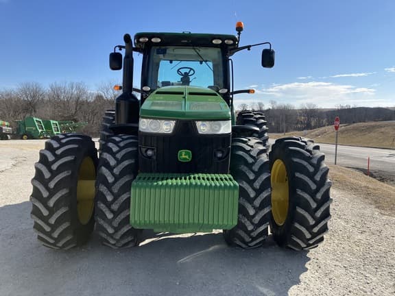 Image of John Deere 8360R equipment image 1