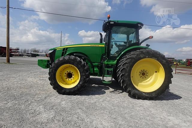 Image of John Deere 8360R equipment image 2