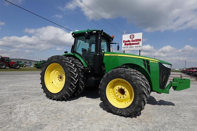 Image of John Deere 8360R equipment image 1