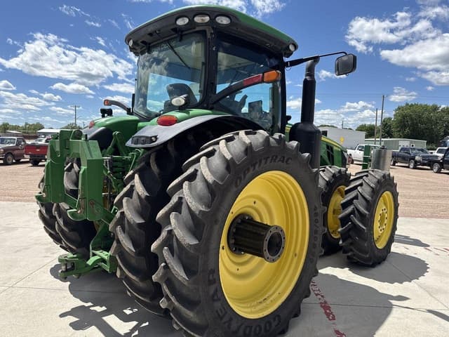 Image of John Deere 8360R equipment image 3