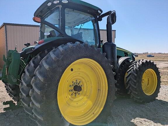 Image of John Deere 8360R equipment image 3