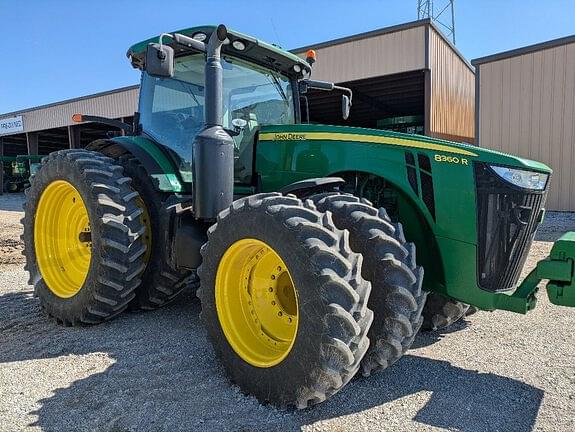 Image of John Deere 8360R equipment image 1