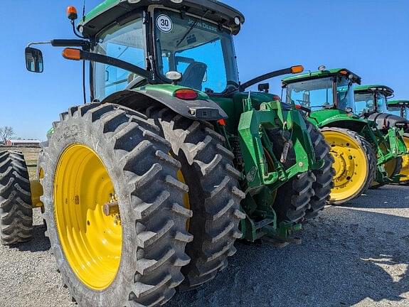 Image of John Deere 8360R equipment image 2