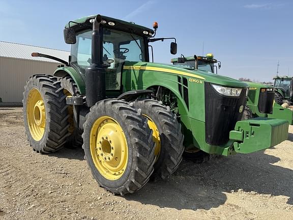 Image of John Deere 8360R equipment image 2