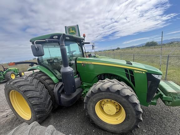 Image of John Deere 8360R equipment image 3