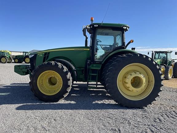 Image of John Deere 8360R equipment image 1