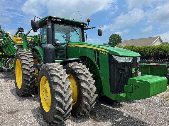 Image of John Deere 8360R equipment image 1