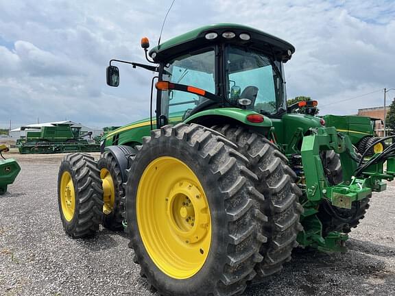 Image of John Deere 8360R equipment image 3