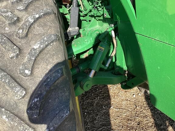 Image of John Deere 8360R equipment image 2