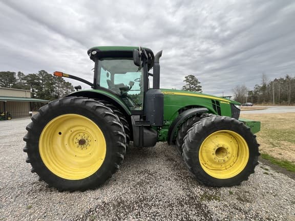 Image of John Deere 8360R equipment image 2