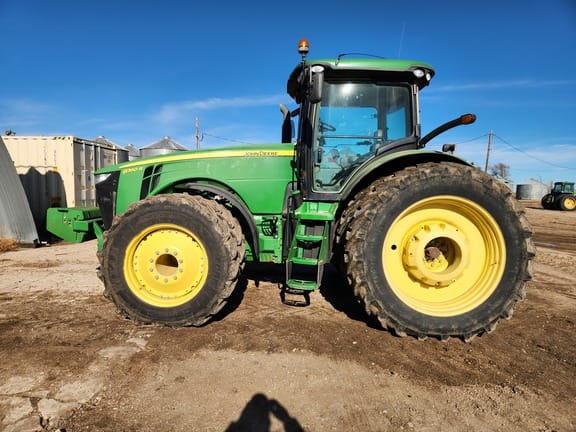 2013 John Deere 8360R Equipment Image0