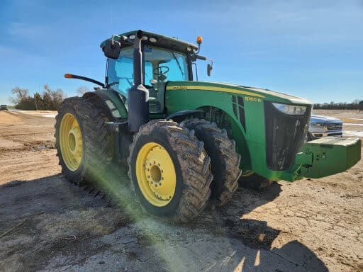 Image of John Deere 8360R equipment image 2
