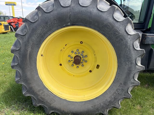 Image of John Deere 8360R equipment image 4