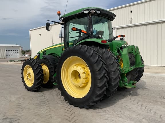 Image of John Deere 8360R equipment image 2