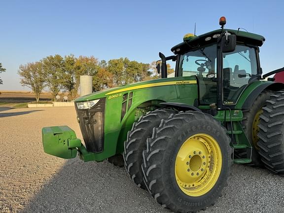 Image of John Deere 8360R equipment image 1