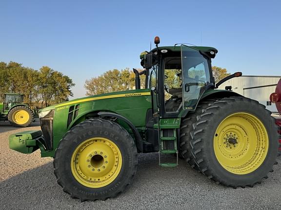 Image of John Deere 8360R equipment image 1