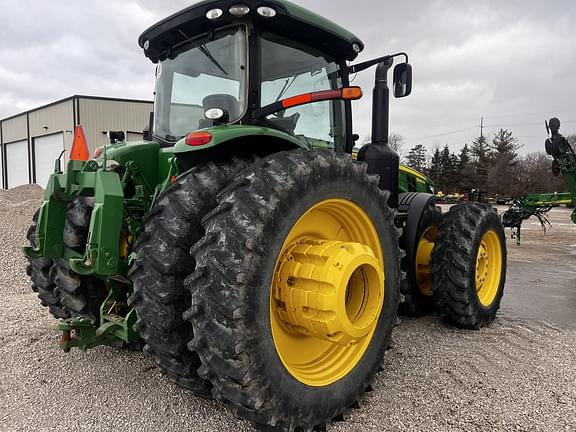 Image of John Deere 8360R equipment image 2