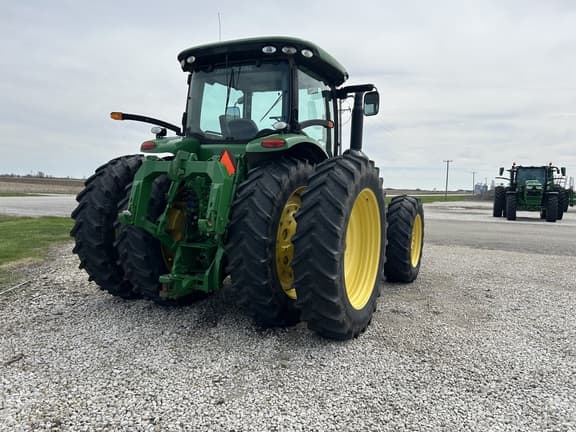 Image of John Deere 8360R equipment image 4
