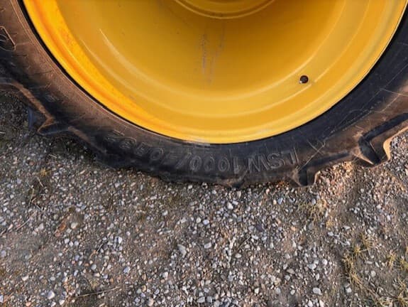 Image of John Deere 8360R equipment image 2