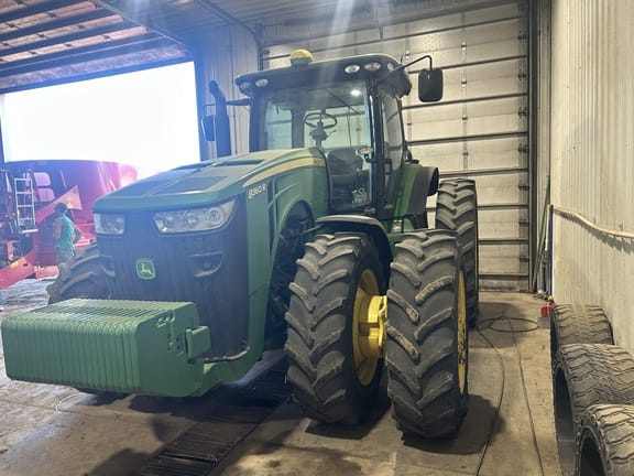 2013 John Deere 8360R Equipment Image0