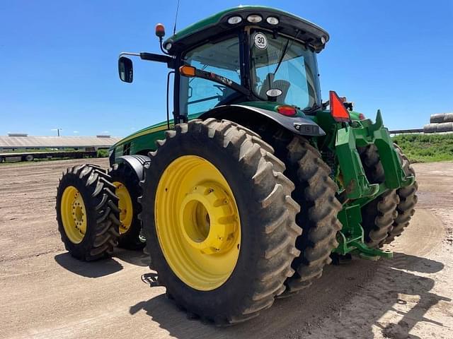 Image of John Deere 8360R equipment image 4