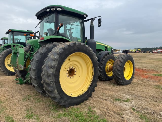 Image of John Deere 8360R equipment image 2