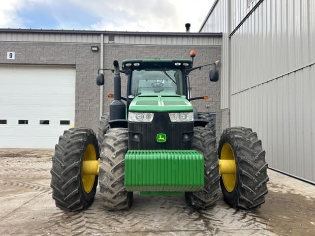Image of John Deere 8360R equipment image 2