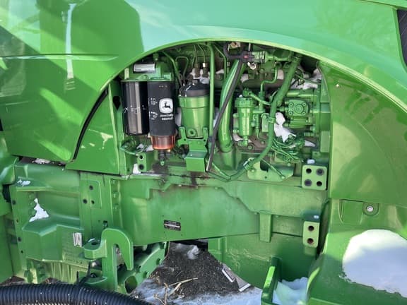 Image of John Deere 8360RT equipment image 4