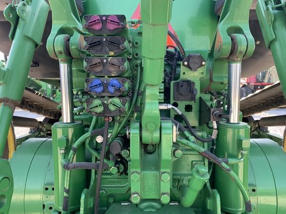 Image of John Deere 8360RT equipment image 4