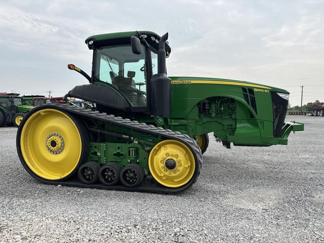 Image of John Deere 8360RT equipment image 3