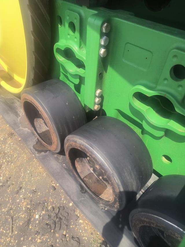 Image of John Deere 8360RT equipment image 4