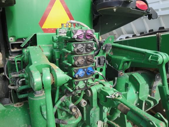 Image of John Deere 8360RT equipment image 2