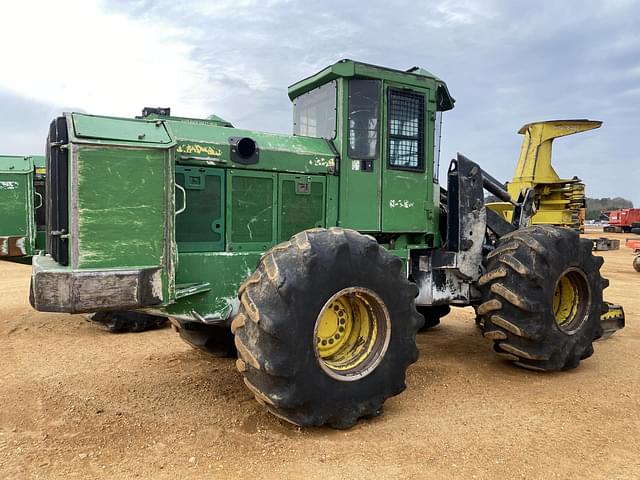 Image of John Deere 843K equipment image 2