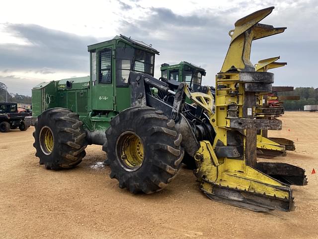 Image of John Deere 843K equipment image 3