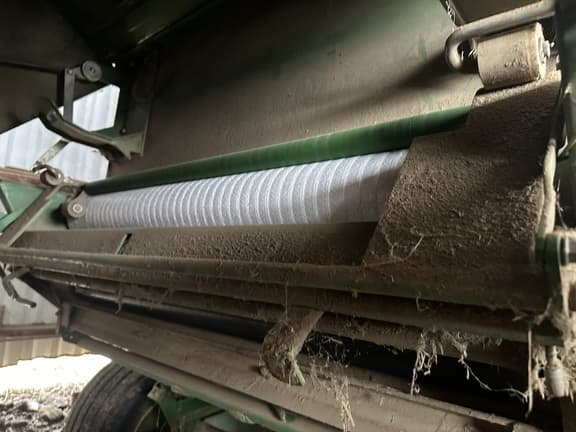 Image of John Deere 854 equipment image 4