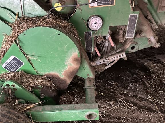 Image of John Deere 854 equipment image 3