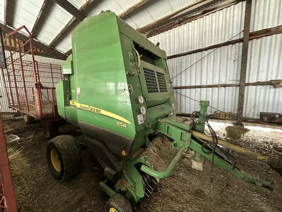 2013 John Deere 854 Equipment Image0