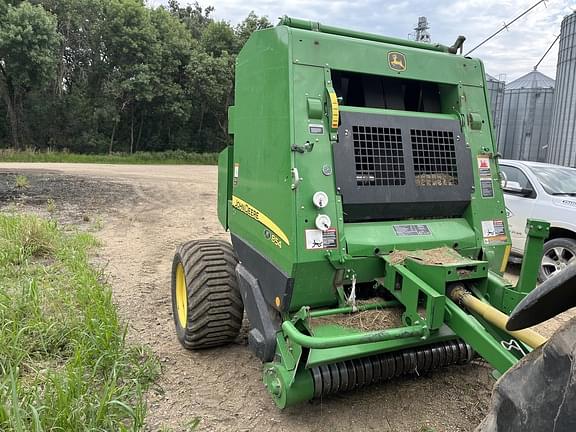 Image of John Deere 854 equipment image 3