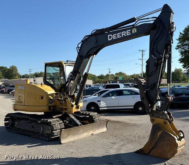Image of John Deere 85D equipment image 2