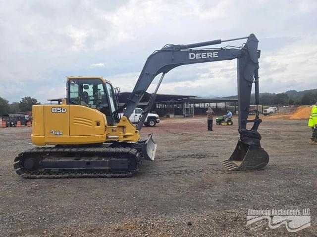 Image of John Deere 85D equipment image 3