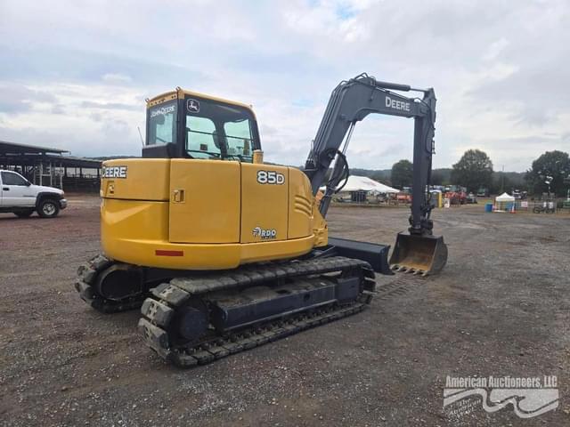 Image of John Deere 85D equipment image 4