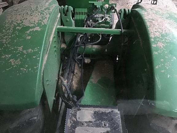 Image of John Deere 9360R equipment image 4