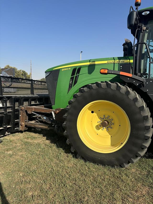 Image of John Deere 9360R equipment image 2